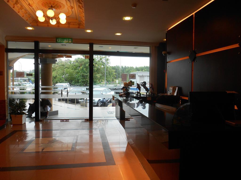 Sai Villa Hotel Near Klia & Klia2 Nilai Eksteriør billede
