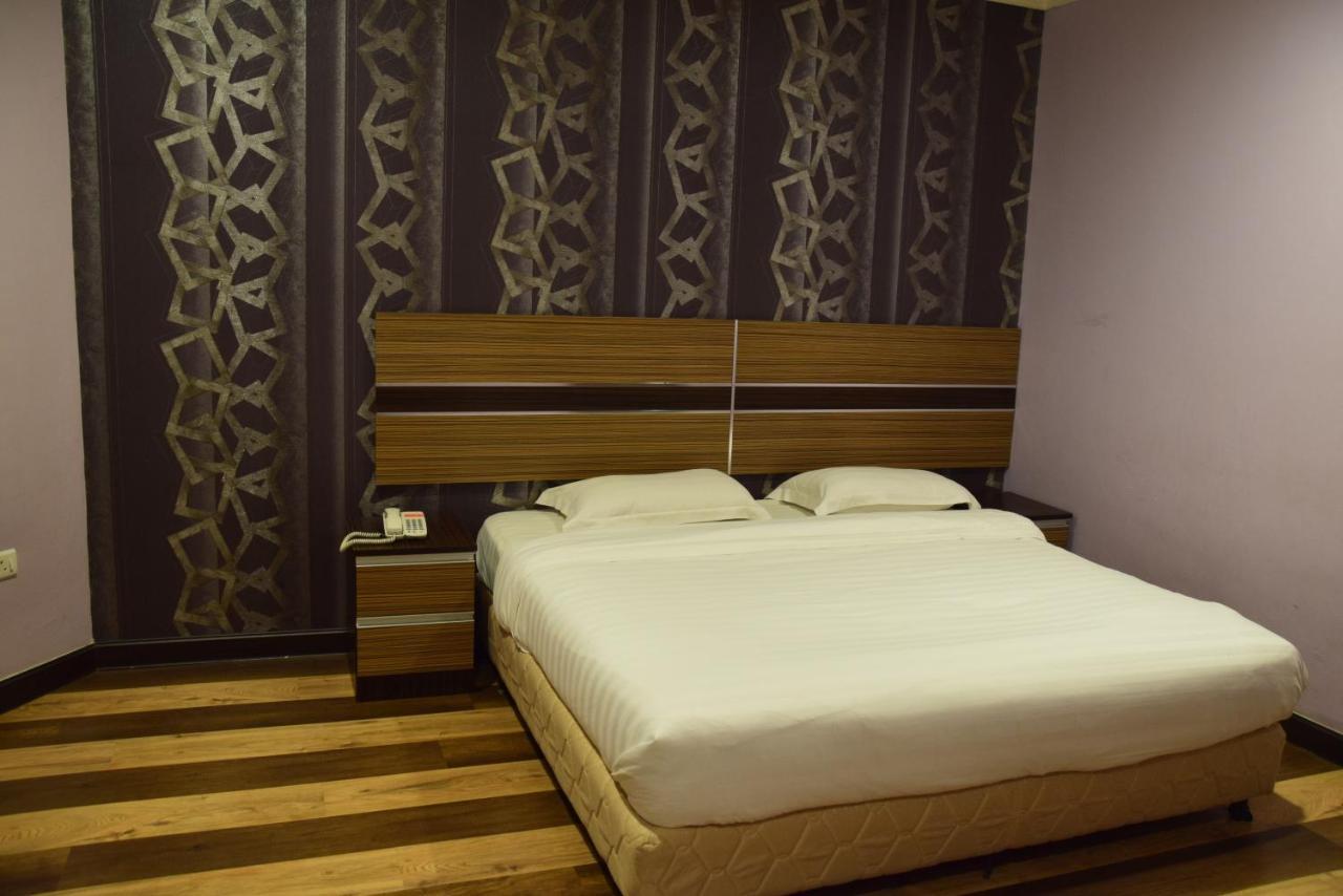 Sai Villa Hotel Near Klia & Klia2 Nilai Eksteriør billede