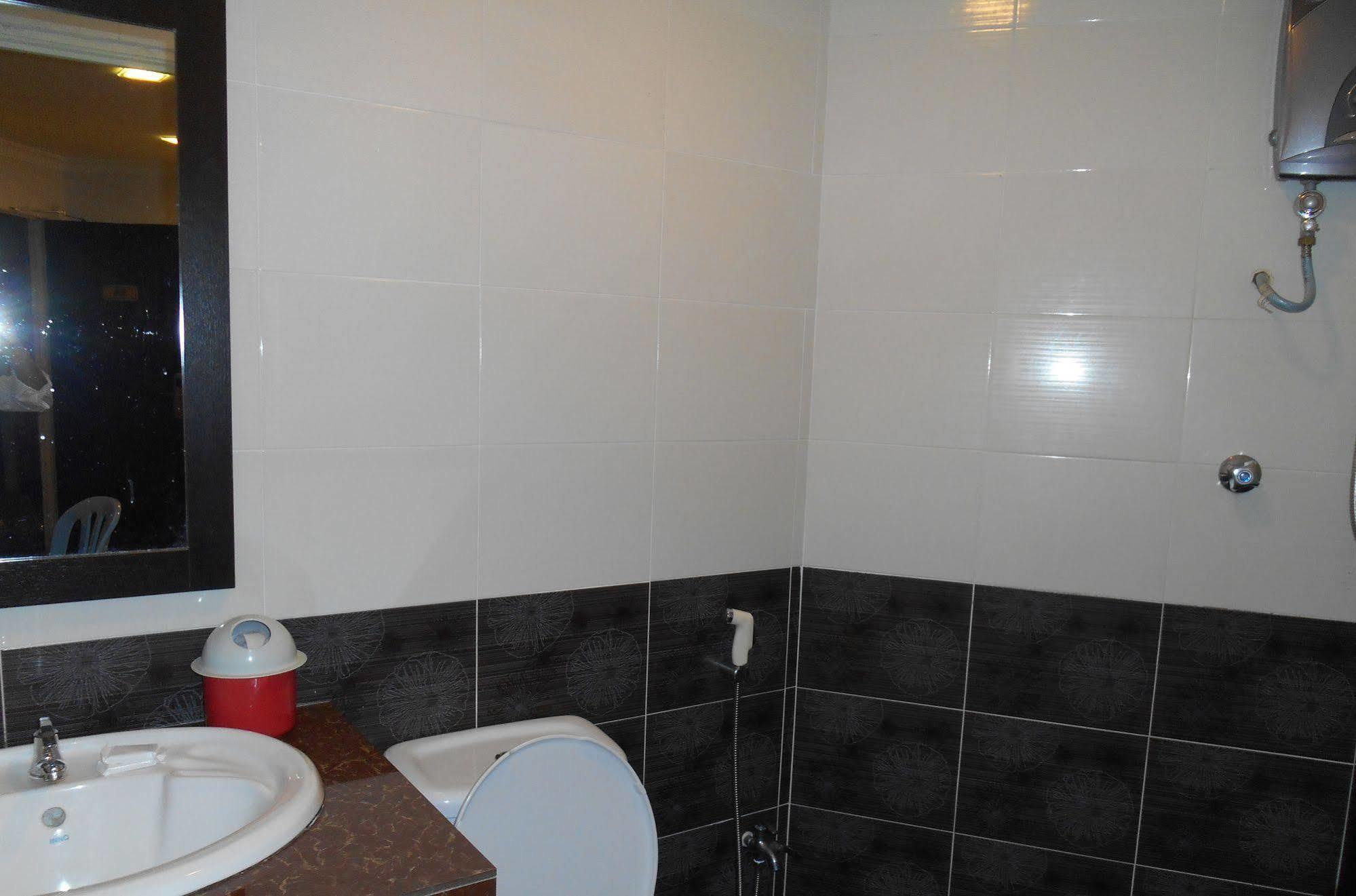 Sai Villa Hotel Near Klia & Klia2 Nilai Eksteriør billede