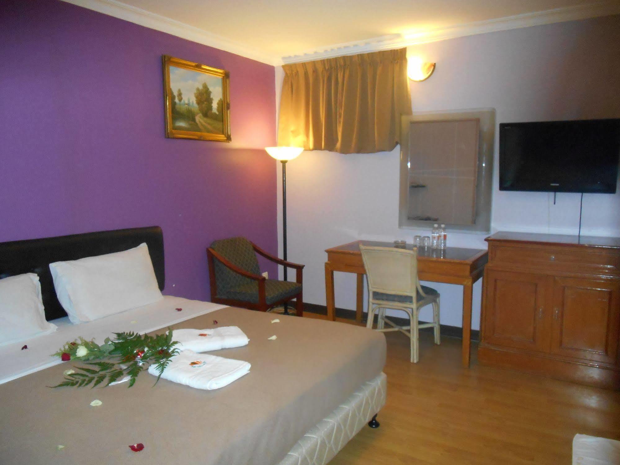 Sai Villa Hotel Near Klia & Klia2 Nilai Eksteriør billede