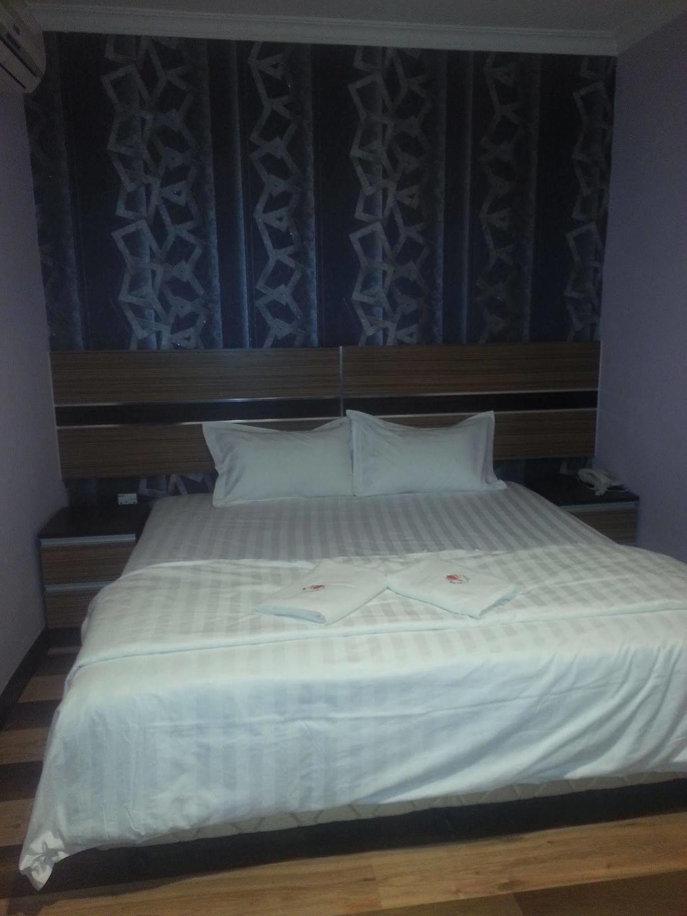 Sai Villa Hotel Near Klia & Klia2 Nilai Eksteriør billede