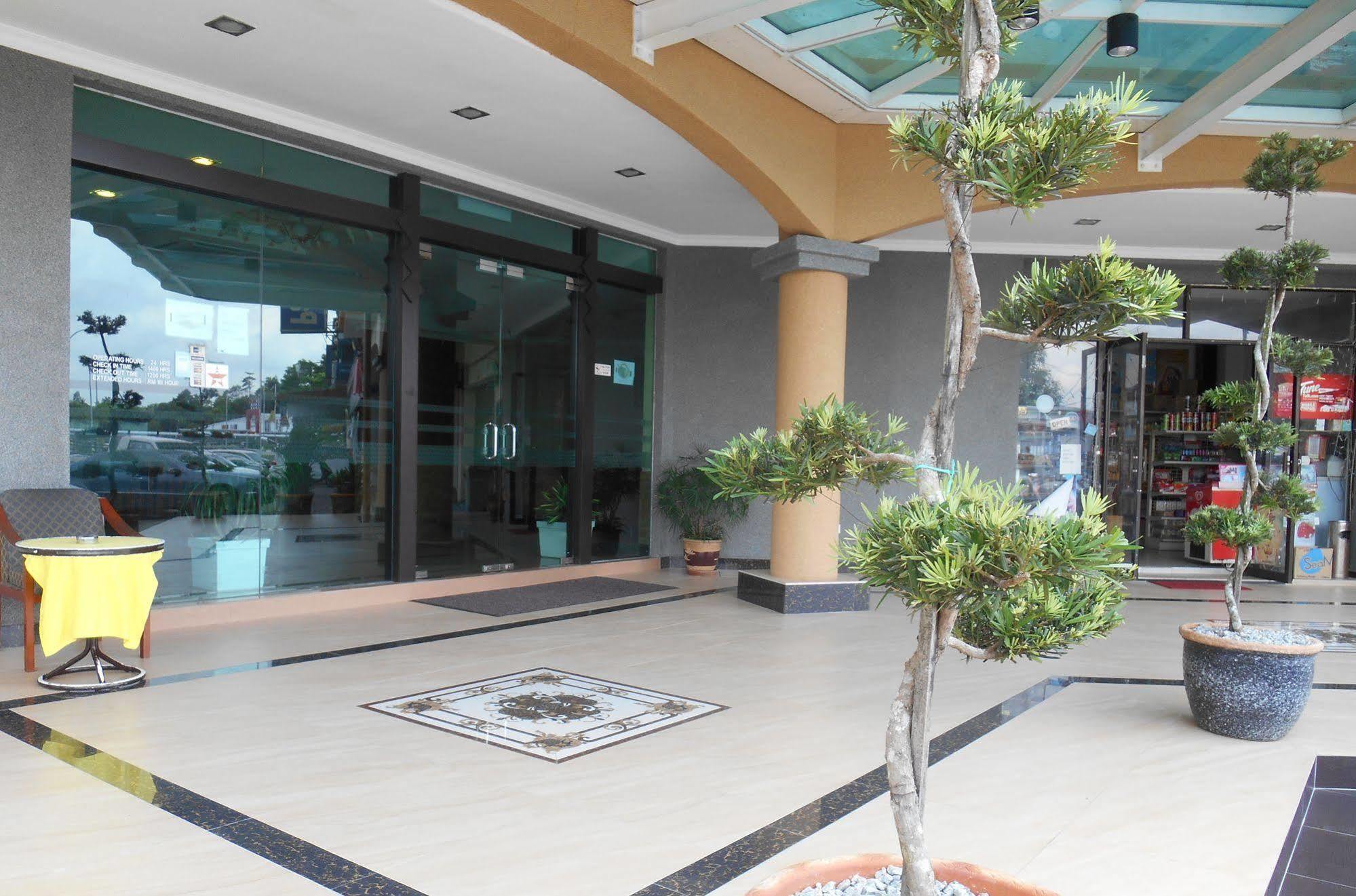 Sai Villa Hotel Near Klia & Klia2 Nilai Eksteriør billede