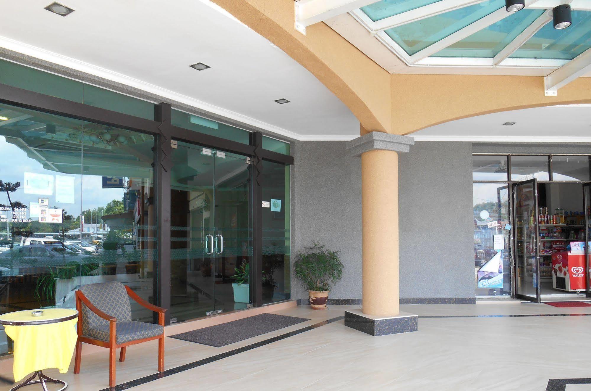 Sai Villa Hotel Near Klia & Klia2 Nilai Eksteriør billede