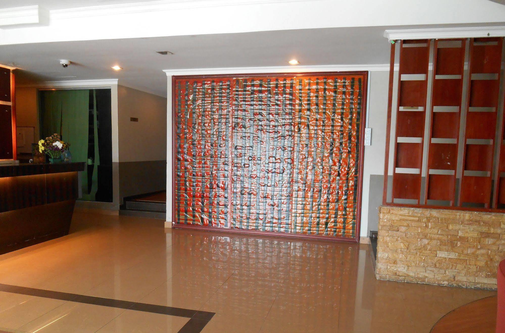 Sai Villa Hotel Near Klia & Klia2 Nilai Eksteriør billede